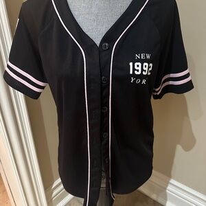 Forever21 New York 1992 Baseball Style Top